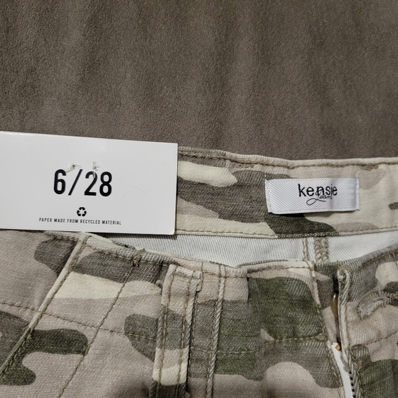 Kensie Raw Edge Utility Shorts SZ 6 - Picture 3 of 4